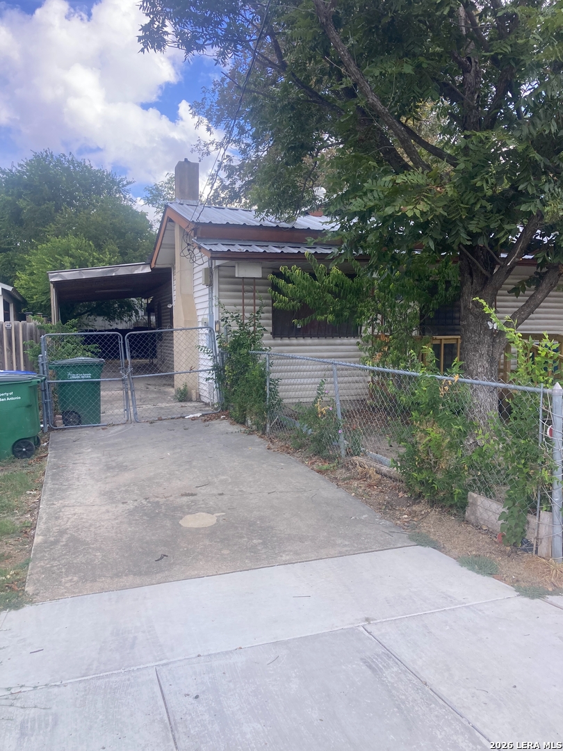 651 Barrett Place San Antonio TX 78225