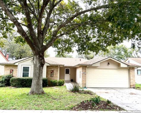1040 Dimrock Schertz TX 78154