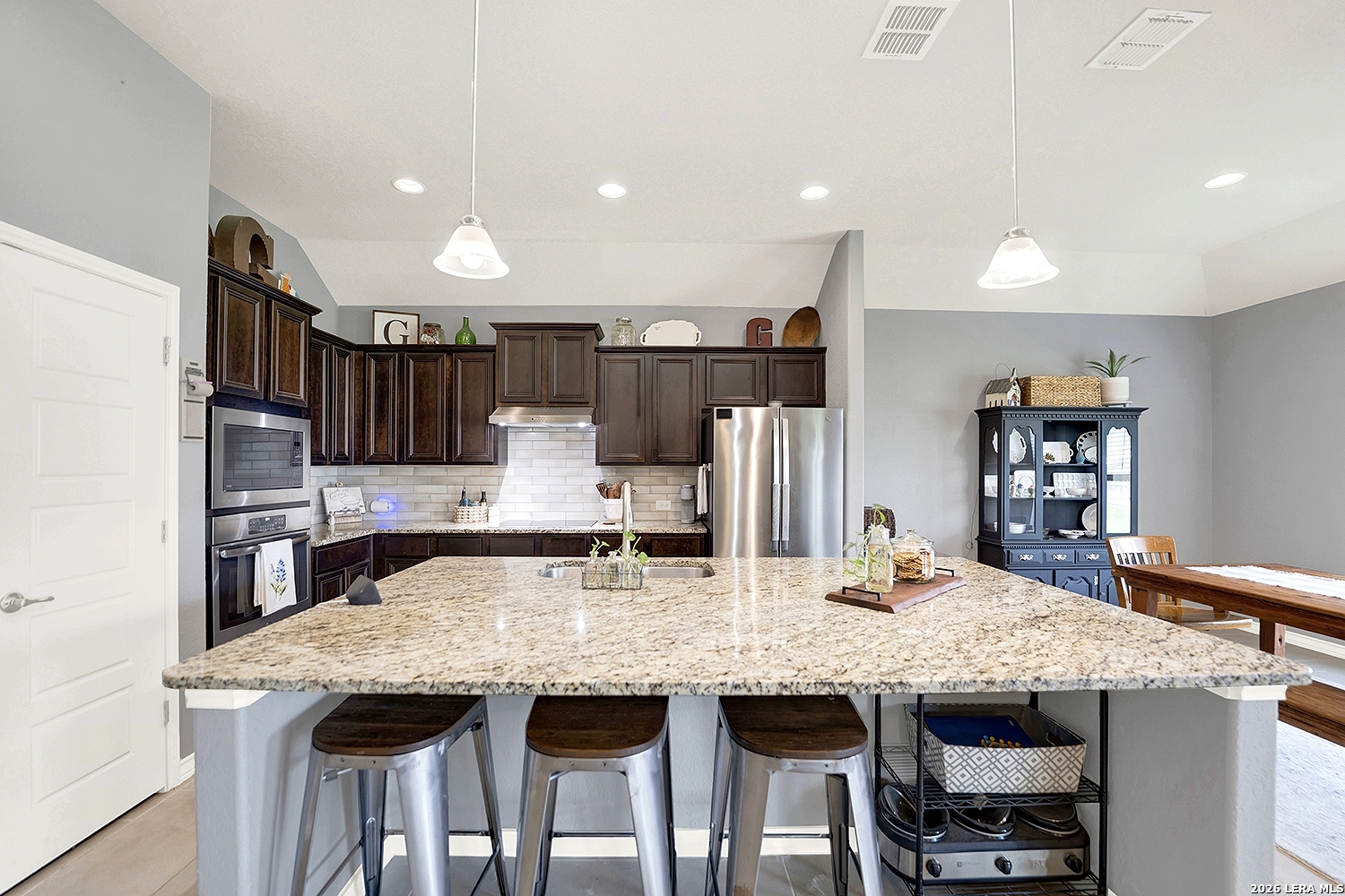 109 Grandview Floresville TX 78114