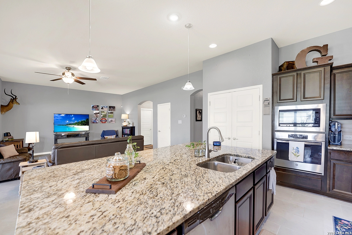 109 Grandview Floresville TX 78114