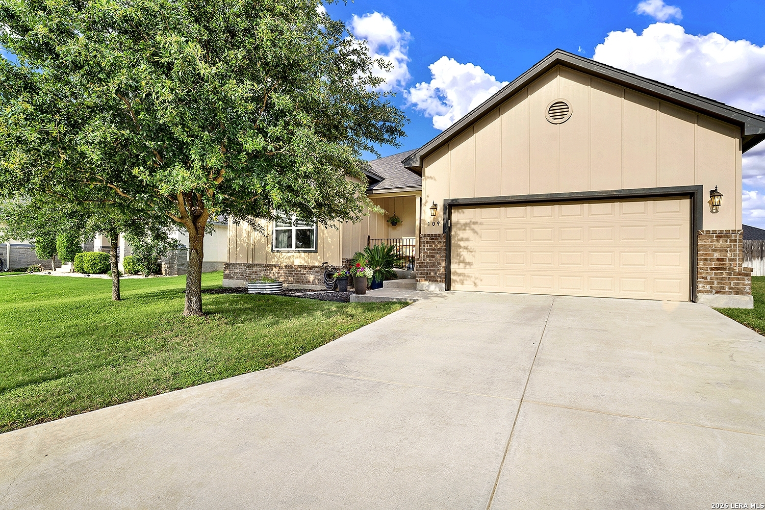 109 Grandview Floresville TX 78114