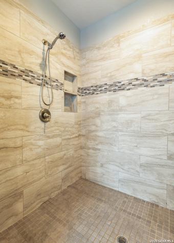461 County Road 6723 Natalia TX 78059