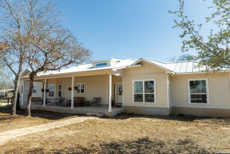 461 County Road 6723 Natalia TX 78059