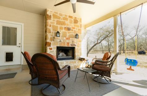 461 County Road 6723 Natalia TX 78059