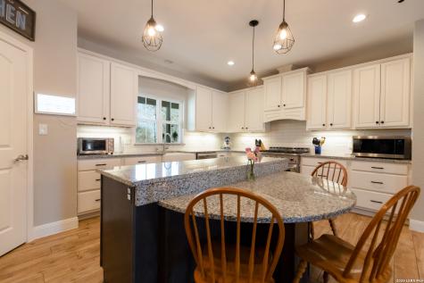 461 County Road 6723 Natalia TX 78059