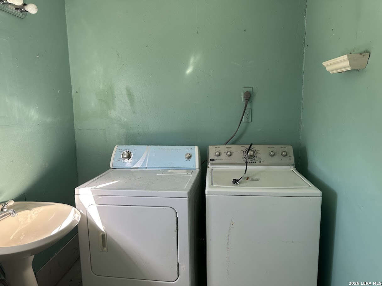 831 Brighton San Antonio TX 78211
