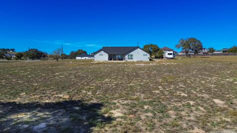 732 Lake Valley La Vernia TX 78121