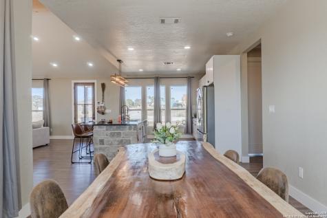 732 Lake Valley La Vernia TX 78121