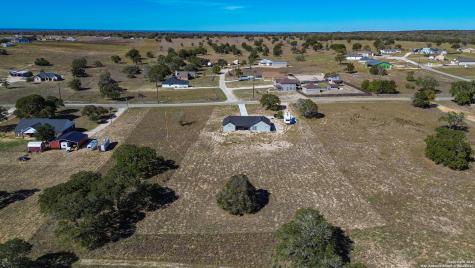 732 Lake Valley La Vernia TX 78121