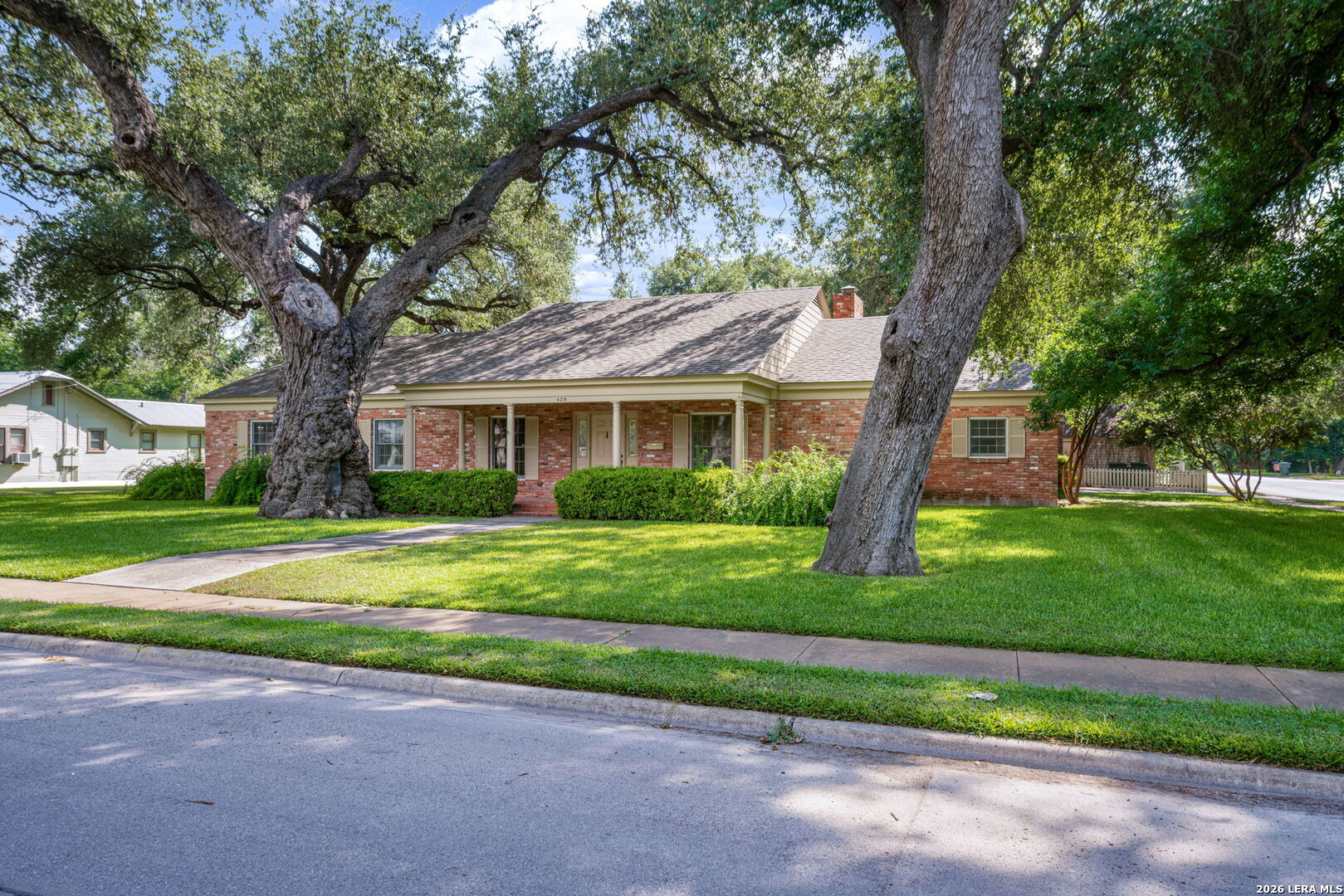 429 N High Street Uvalde TX 78801