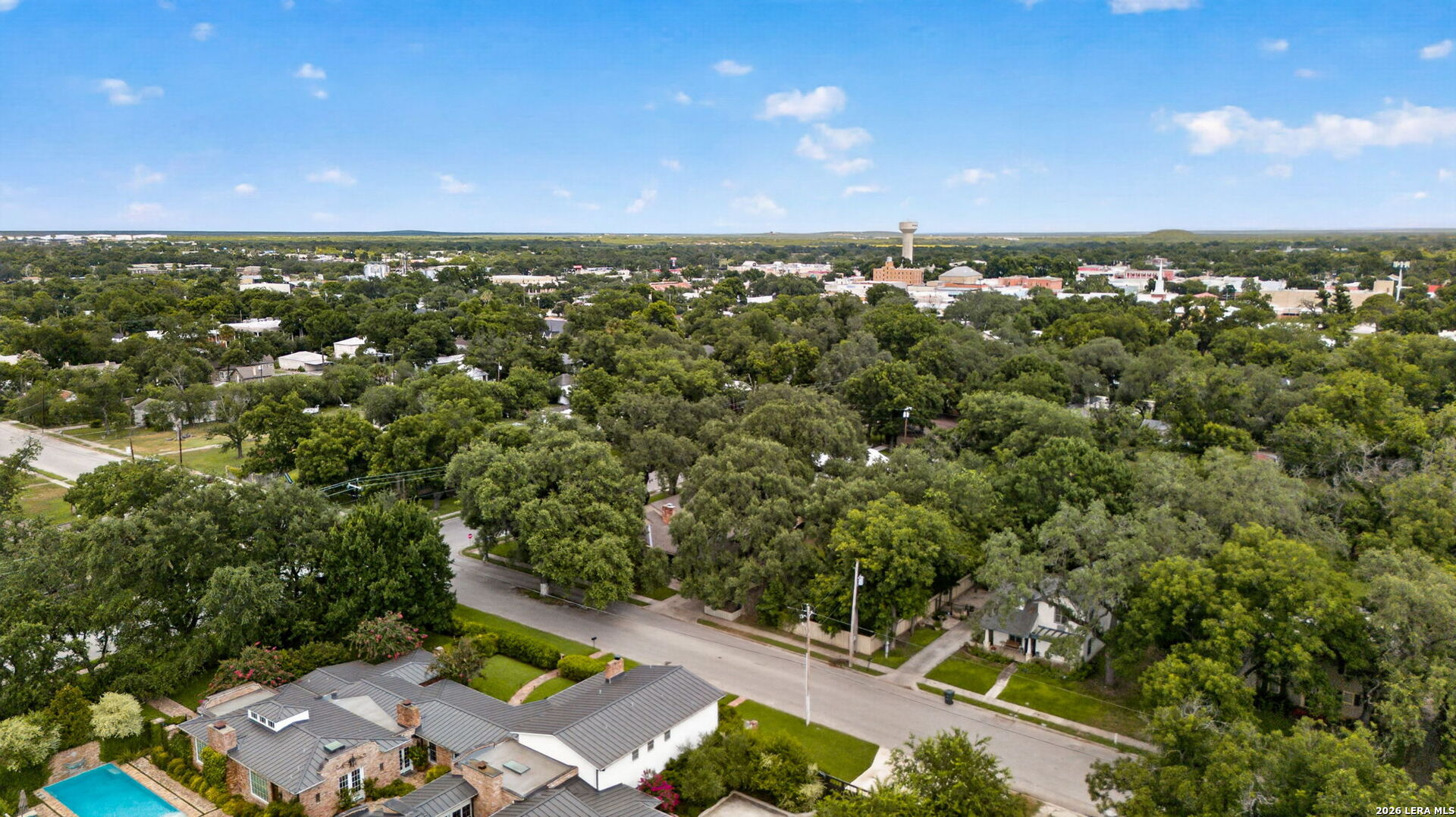 429 N High Street Uvalde TX 78801