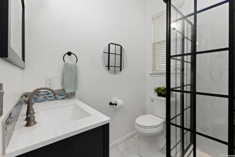 1303 Charlisas Way San Antonio TX 78216