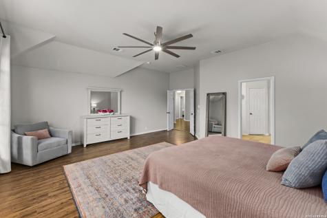 1303 Charlisas Way San Antonio TX 78216