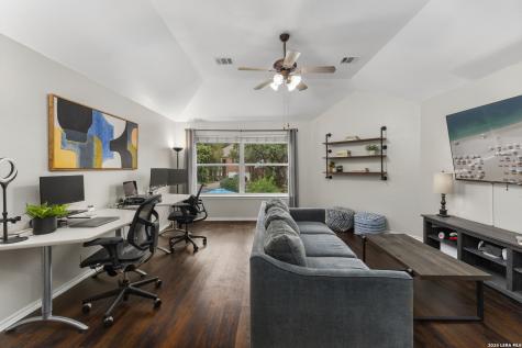 1303 Charlisas Way San Antonio TX 78216