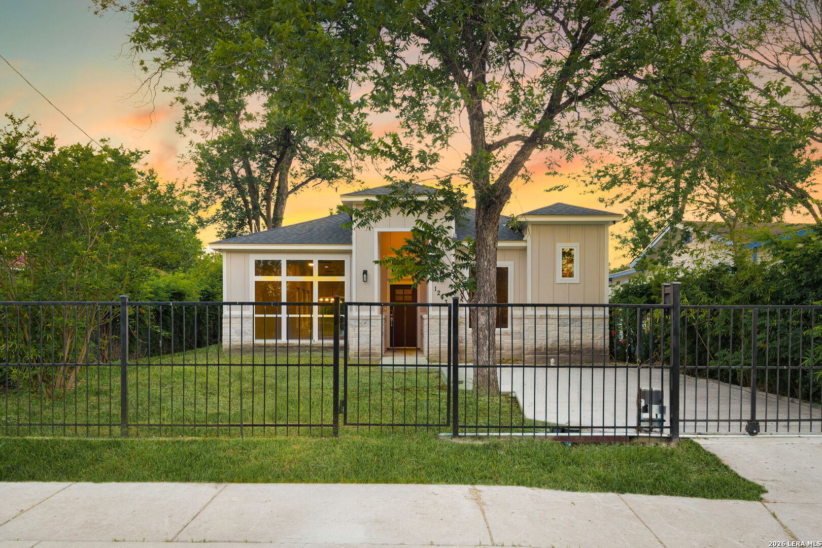 1243 W Harlan Avenue San Antonio TX 78211