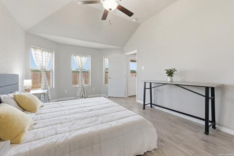 829 Stonemanor Bay Seguin TX 78155