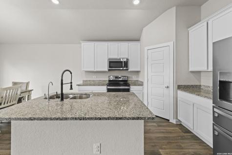 5403 Pearl Valley San Antonio TX 78242