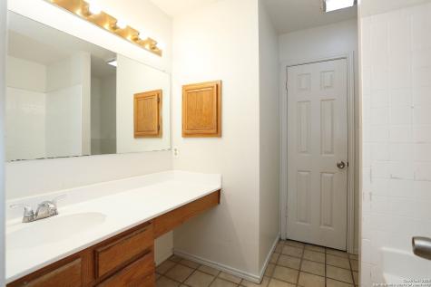 11009 Almond Park San Antonio TX 78249