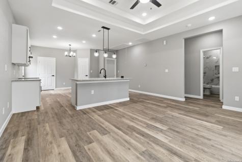 1906 Lennon San Antonio TX 78223