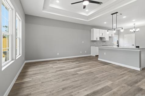1906 Lennon San Antonio TX 78223