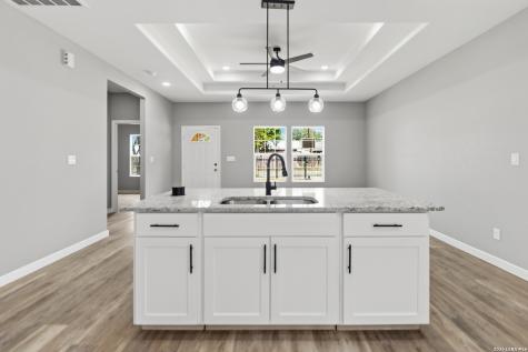 1906 Lennon San Antonio TX 78223