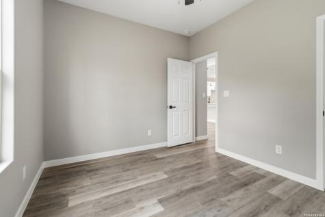 1906 Lennon San Antonio TX 78223