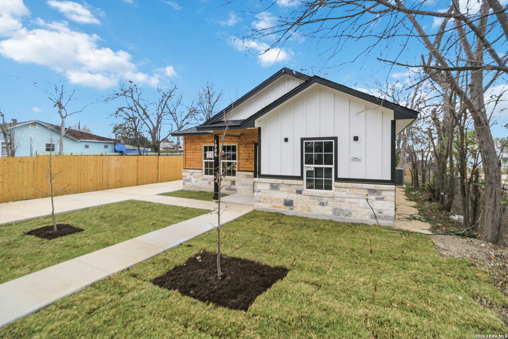 1906 Lennon San Antonio TX 78223