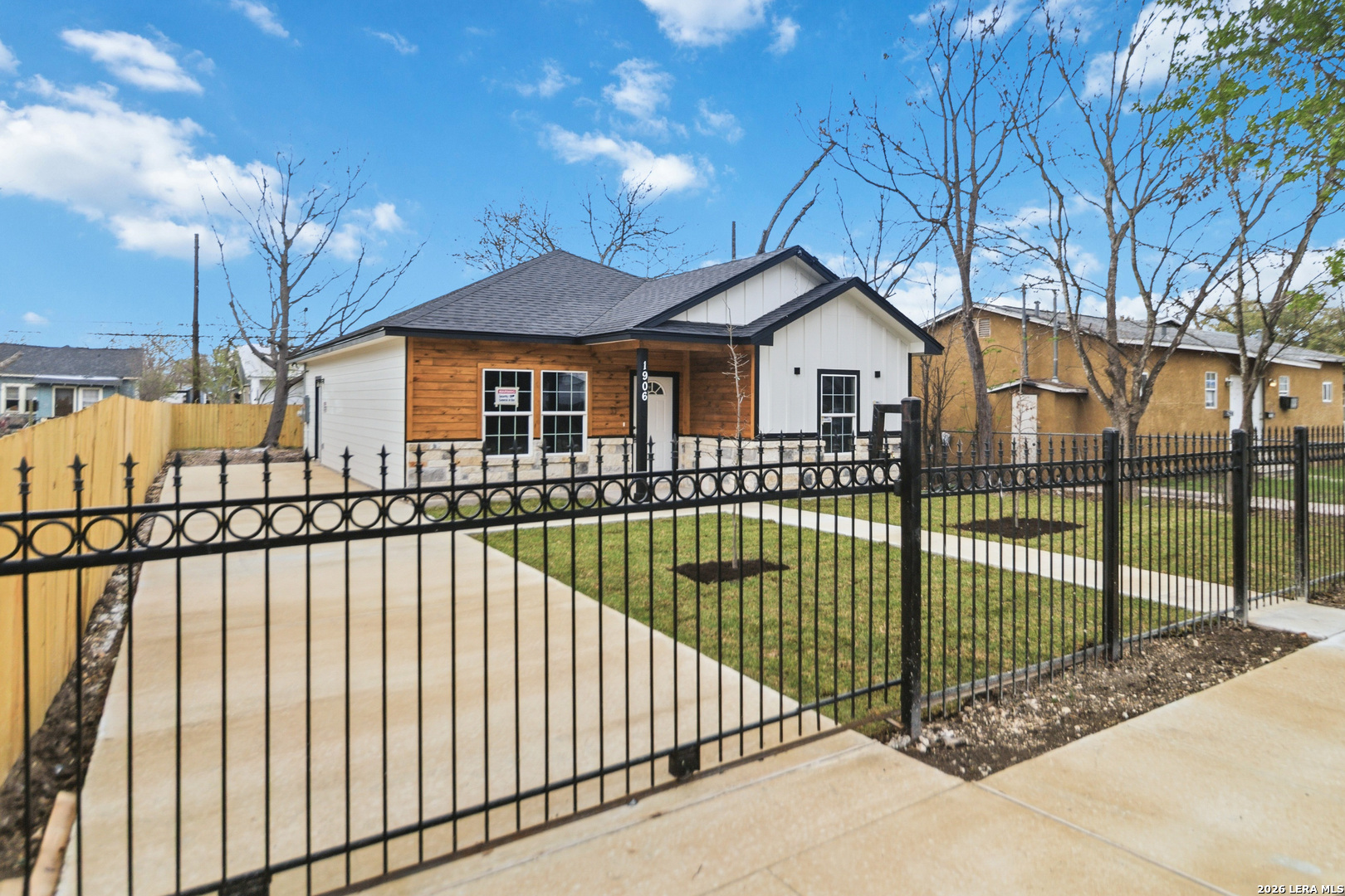 1906 Lennon San Antonio TX 78223