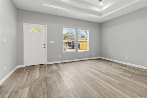 1906 Lennon San Antonio TX 78223