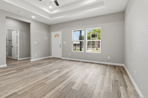 1906 Lennon San Antonio TX 78223