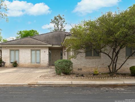 1 Bryanston Court San Antonio TX 78218
