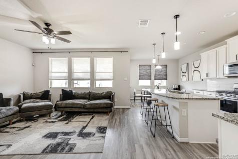 6823 Dashmoor Creek San Antonio TX 78244