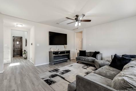 6823 Dashmoor Creek San Antonio TX 78244