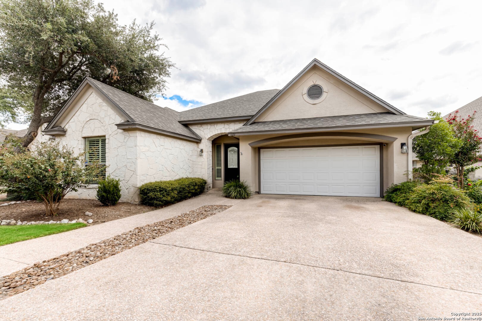 122 Garden Trace San Antonio TX 78260