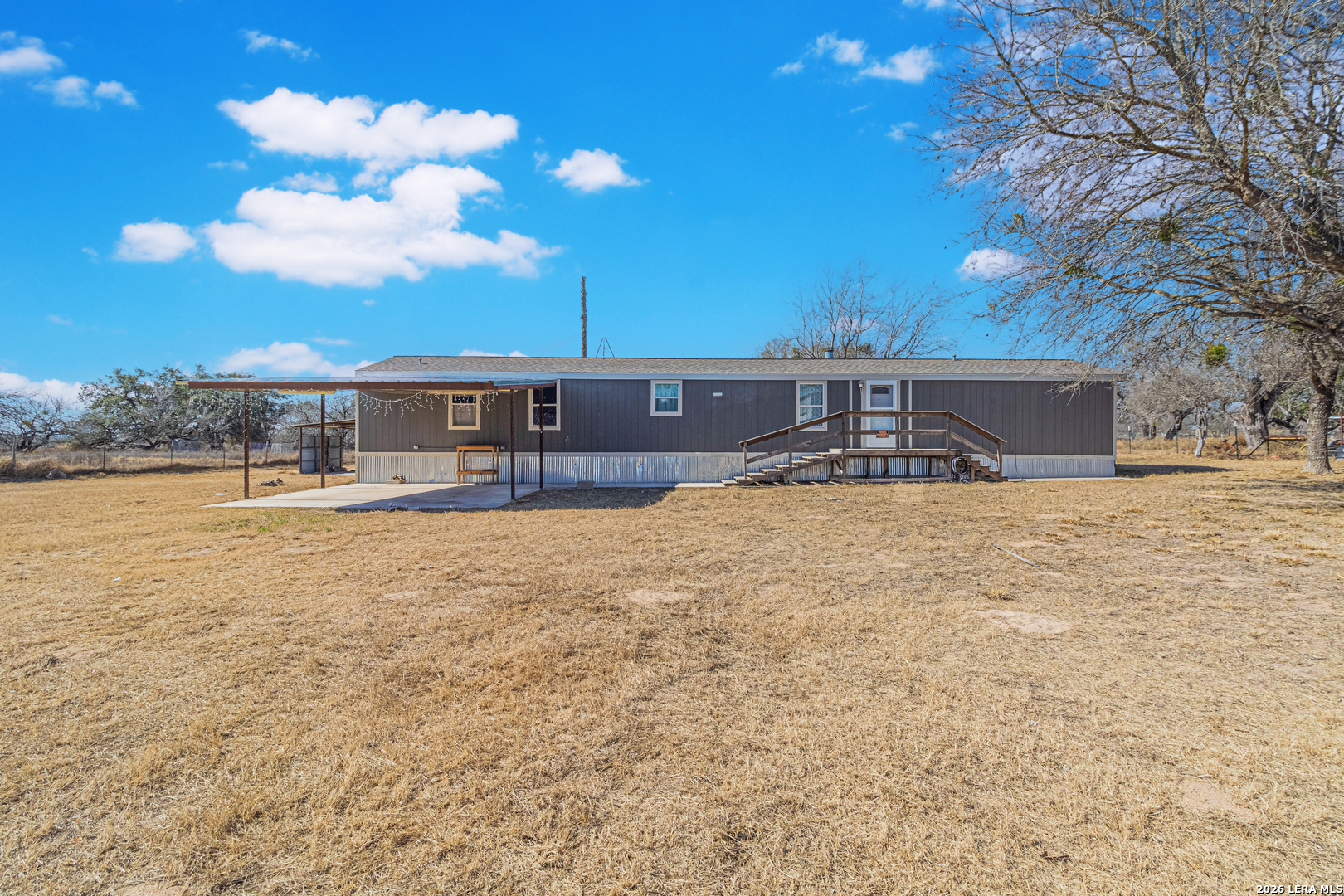 18065 County Road 163 Elmendorf TX 78112