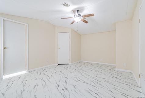 18065 County Road 163 Elmendorf TX 78112