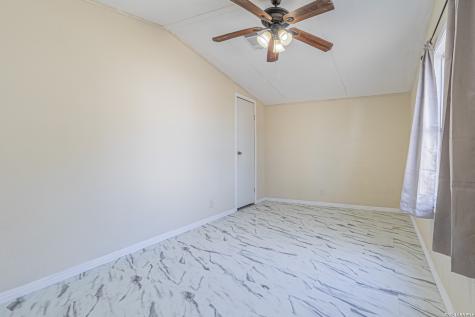 18065 County Road 163 Elmendorf TX 78112