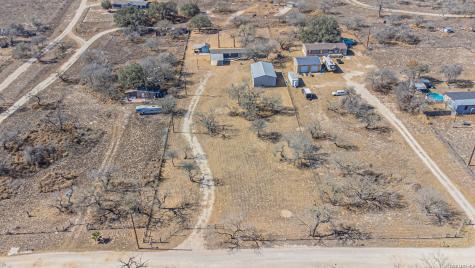 18065 County Road 163 Elmendorf TX 78112