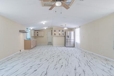 18065 County Road 163 Elmendorf TX 78112
