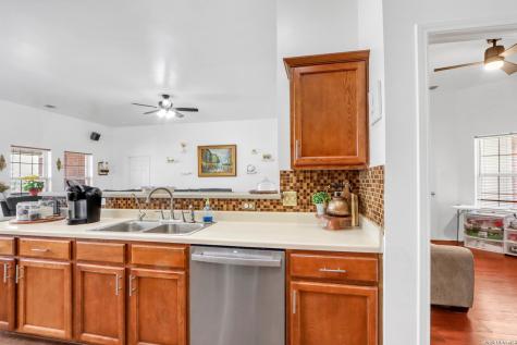 13907 Bressani Live Oak TX 78233
