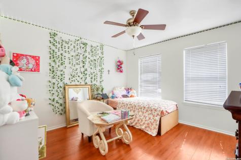 13907 Bressani Live Oak TX 78233