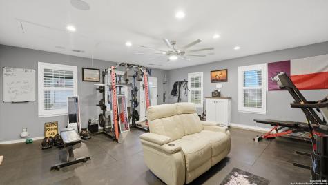 226 Broken Arrow Floresville TX 78114