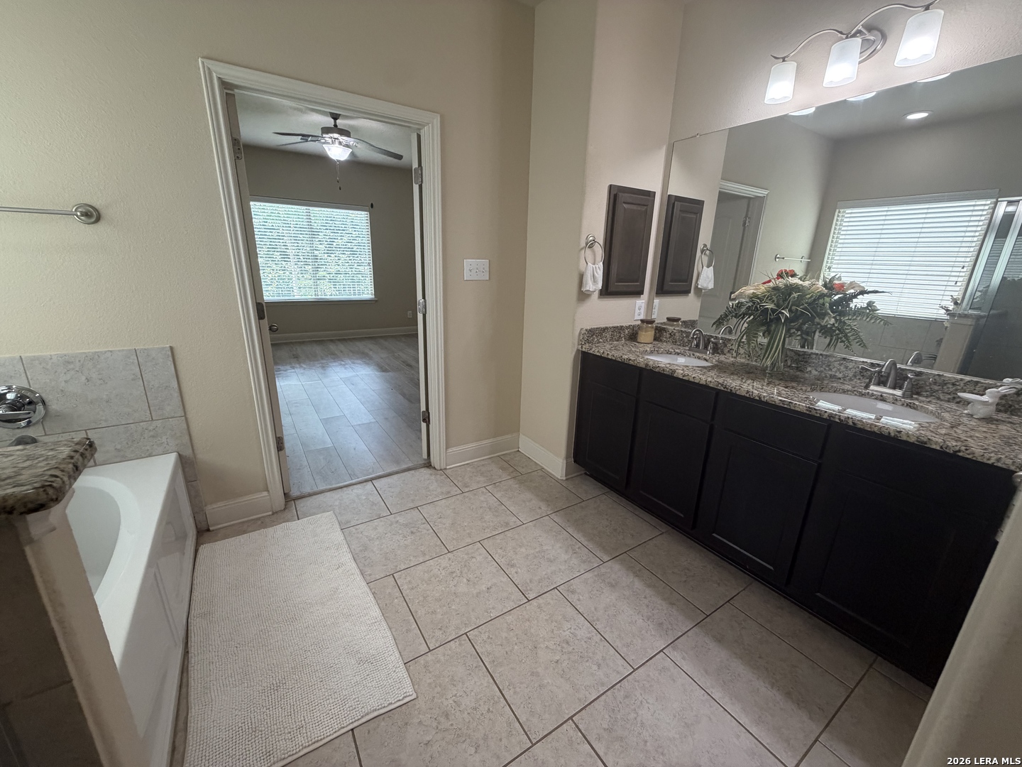 9043 Indigo Lake San Antonio TX 78245