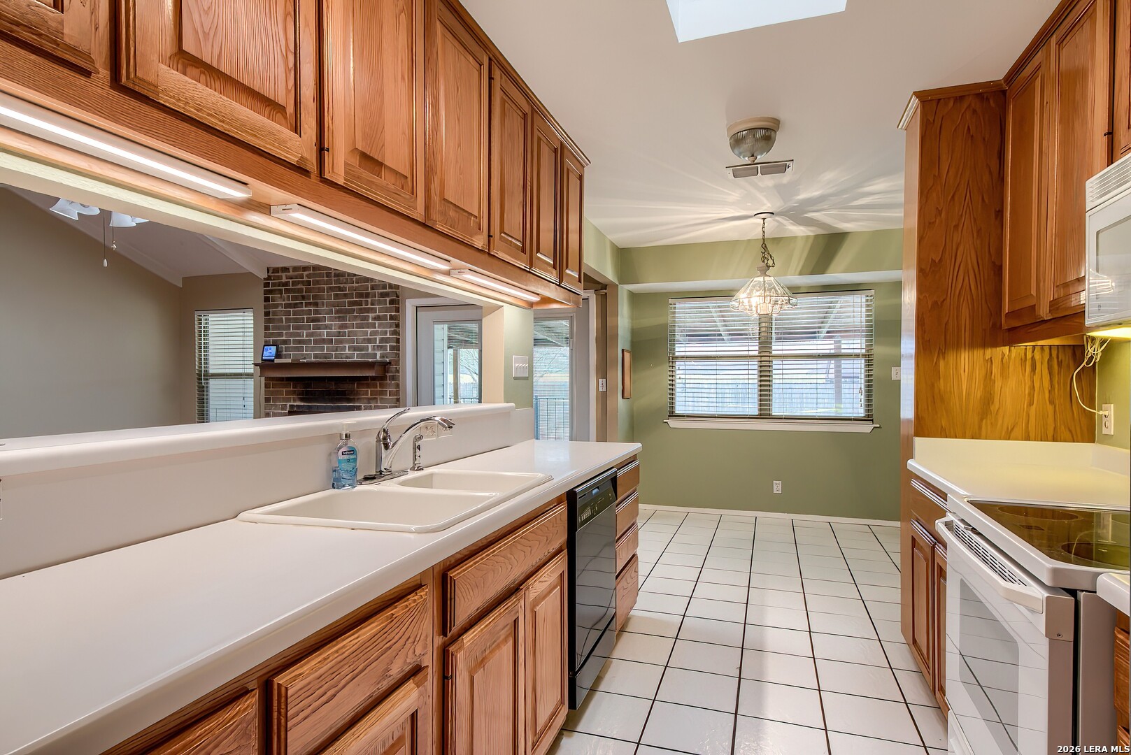 100 Patrick Henry Schertz TX 78154