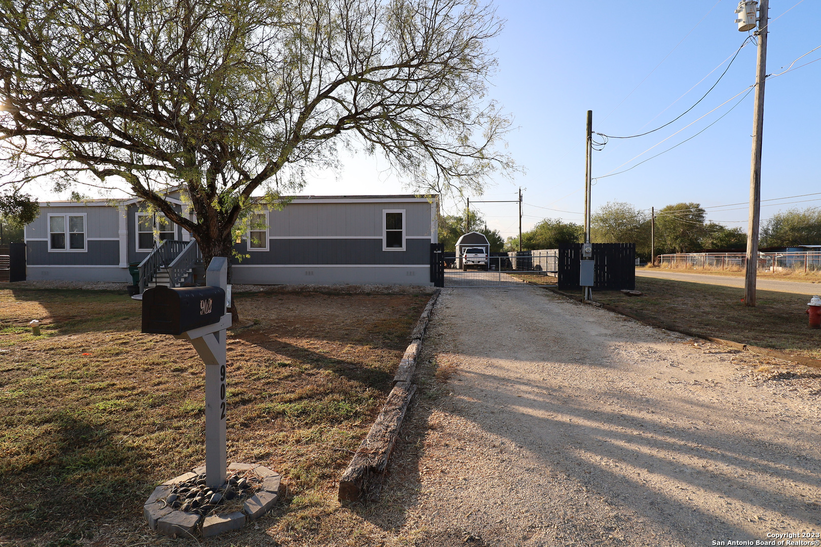 902 Cypress Street Jourdanton TX 78026