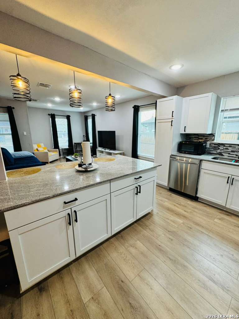 1035 W Wildwood Drive San Antonio TX 78201