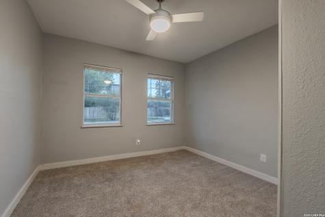 210 Greenhaven Drive San Antonio TX 78201