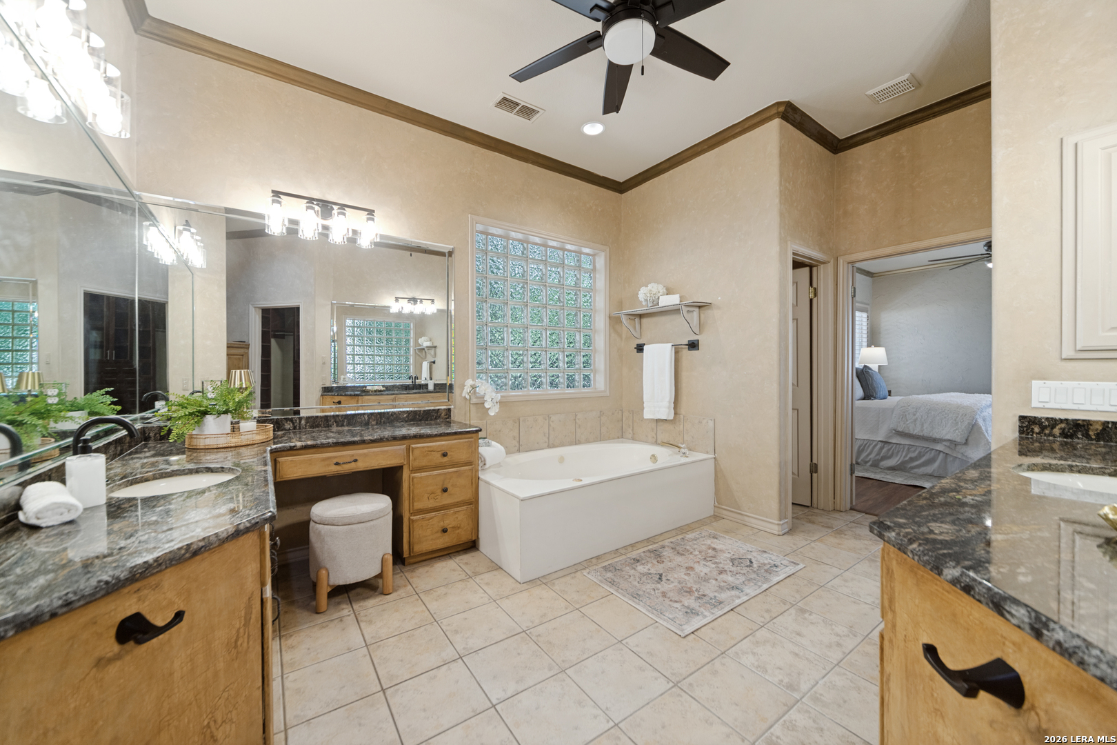 8 Aspen Creek Drive San Antonio TX 78248