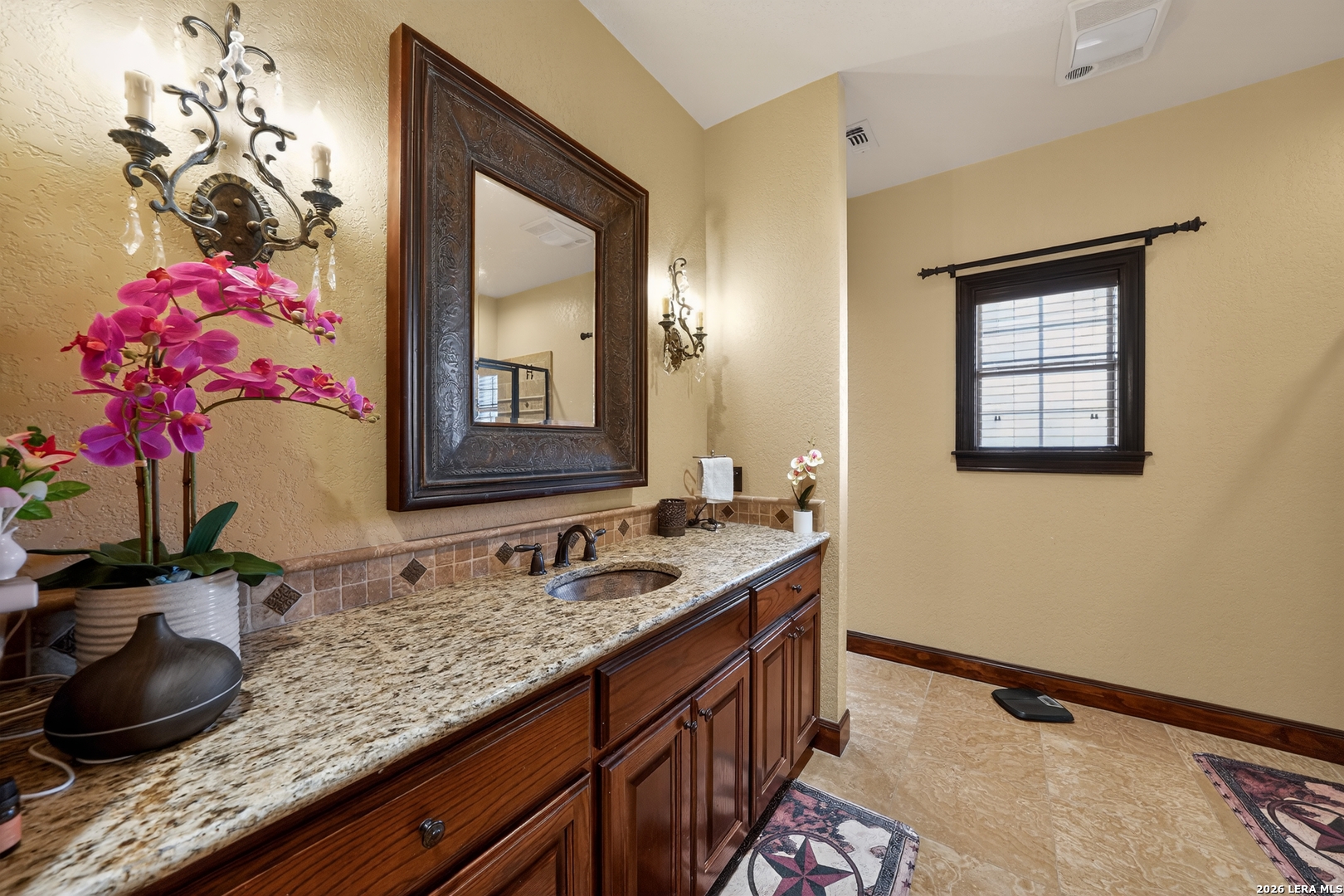 204 Red Oak Lane Ingram TX 78025