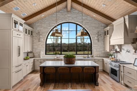 4412 Comanche Trace Drive Kerrville TX 78028